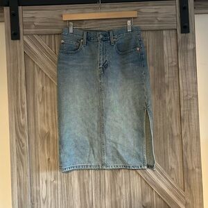 Levi’s High-Rise Denim Midi Skirt